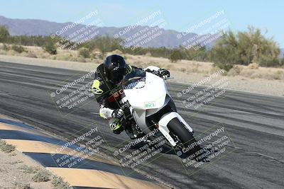 media/Dec-04-2025-Racers Edge (Thu) [[5ebc9f124d]]/3-B Group/3-Session 2 (Turn 7 Inside)/